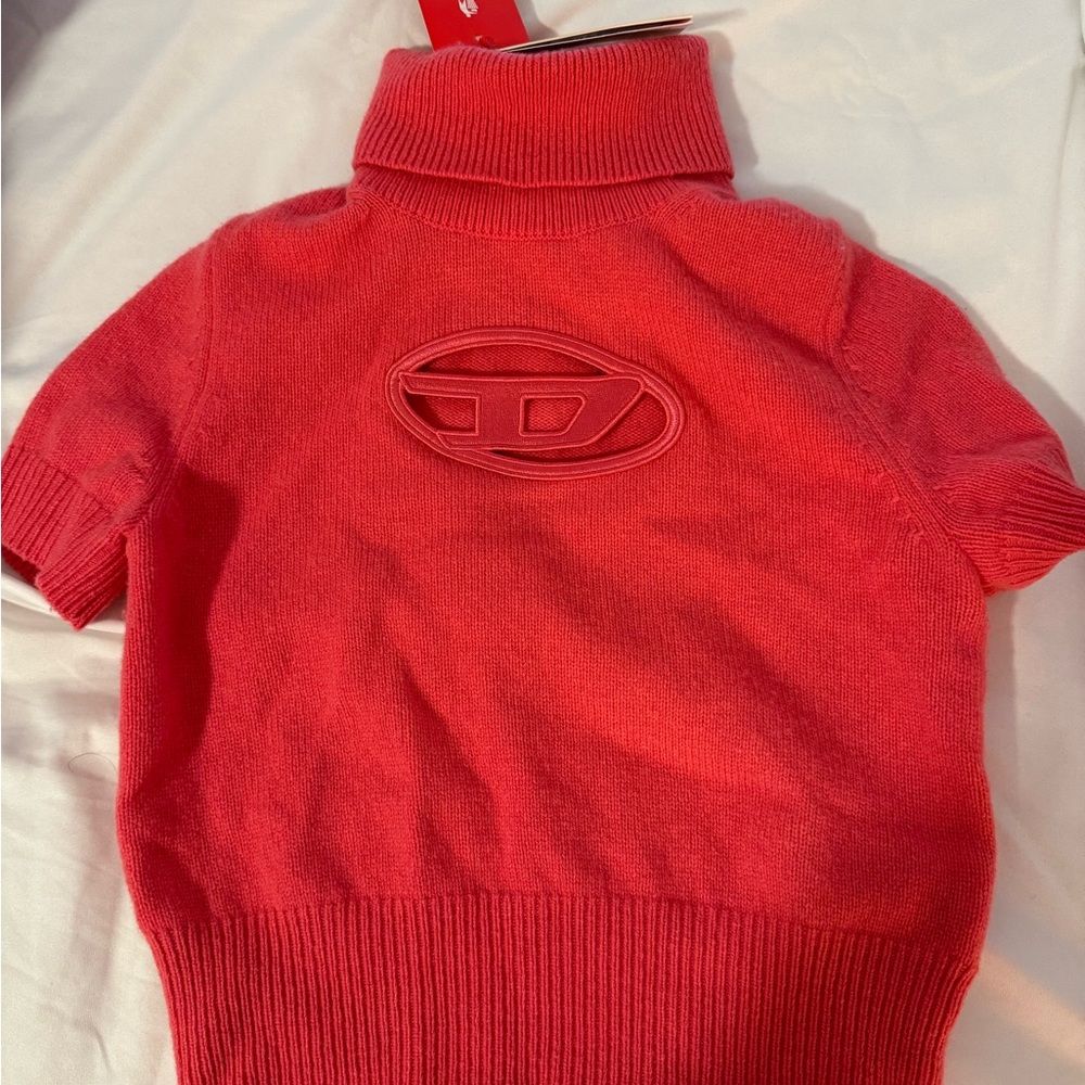 Diesel knitwear sweatshirt pink new with tags can fit size xxs-medium (stretchy)
